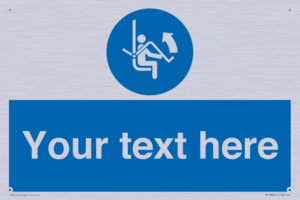 Custom Mandatory: Open safety bar of chairlift